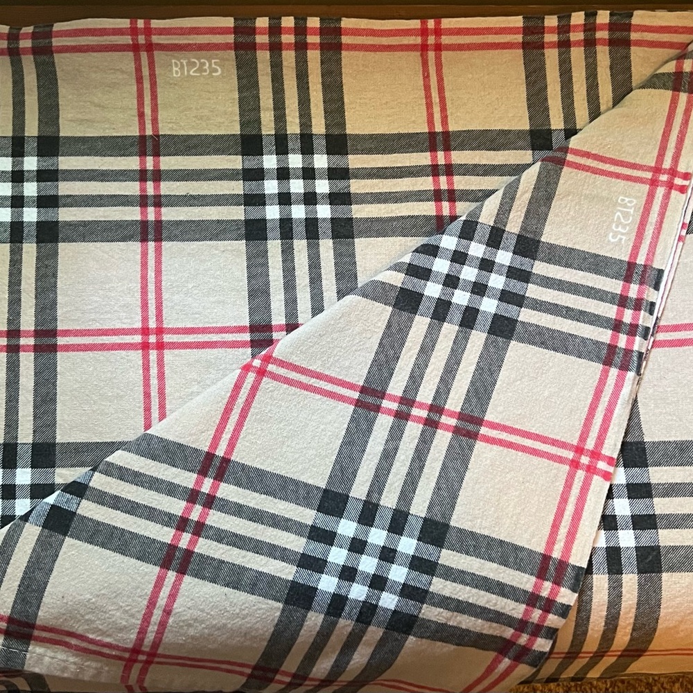 Cotten Tablecloth Shivalik made in India Fabric 84”x 90” Excellent Condition 😊